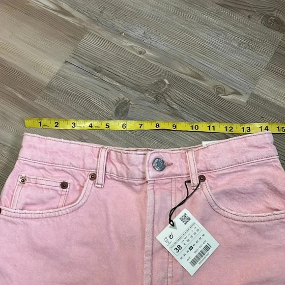 Zara Denim Shorts Light Pink High rise Side slit Button fly Raw hem Size 6 NWT - Picture 4 of 11